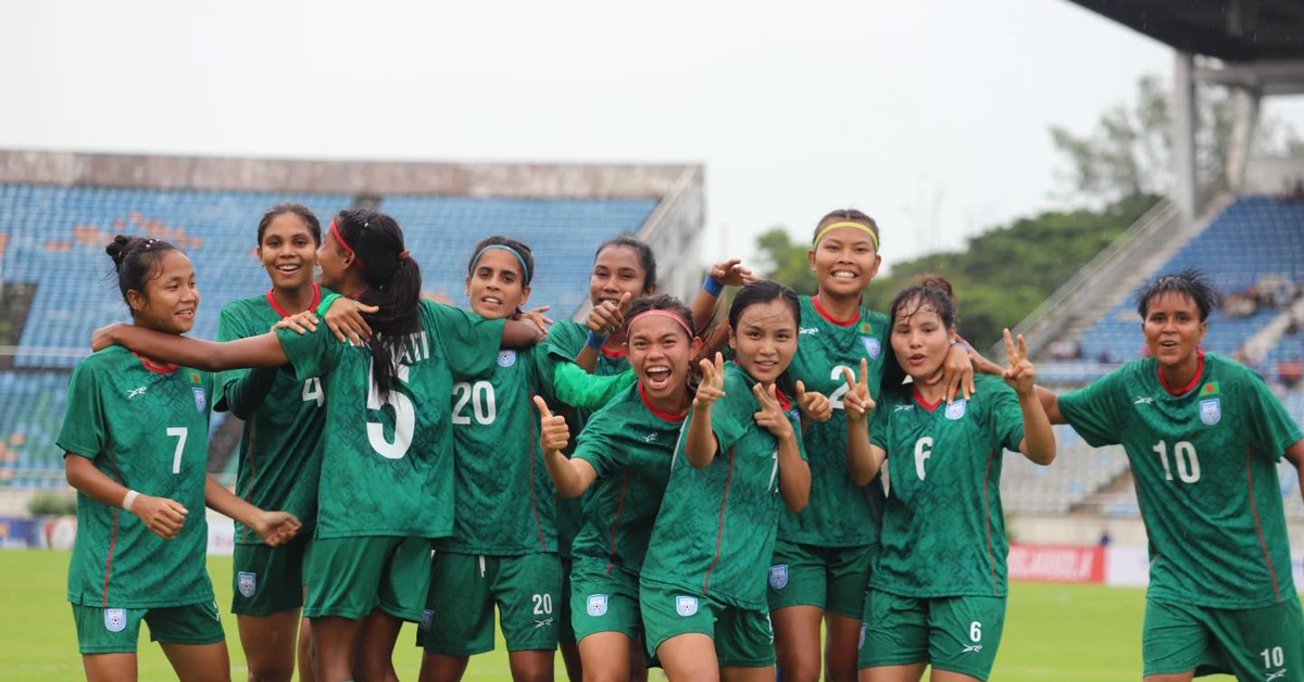 ប្រវត្តិសាស្ត្របាល់ទាត់បង់ក្លាដែស ប្រែទំព័រថ្មី។
