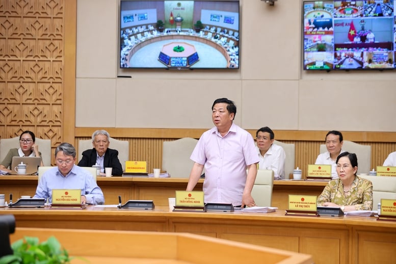 Chủ động tháo gỡ khó khăn, bảo đảm vận hành thông suốt chuỗi sản xuất – đầu tư – tiêu dùng- Ảnh 1.