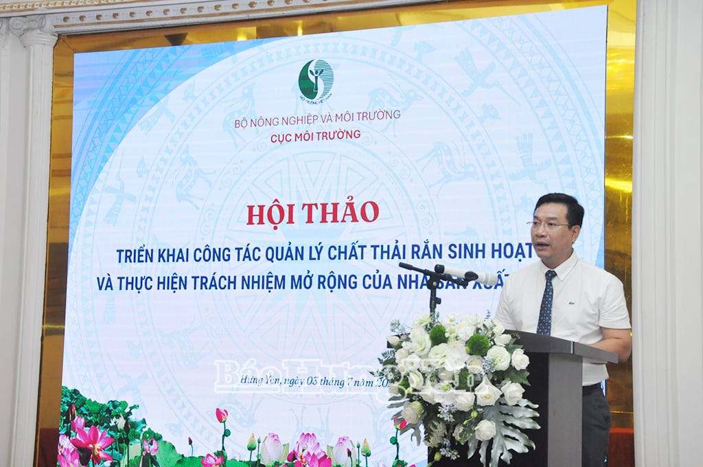 Đại diện lãnh đạo Cục Môi trường phát biểu tại hội thảo