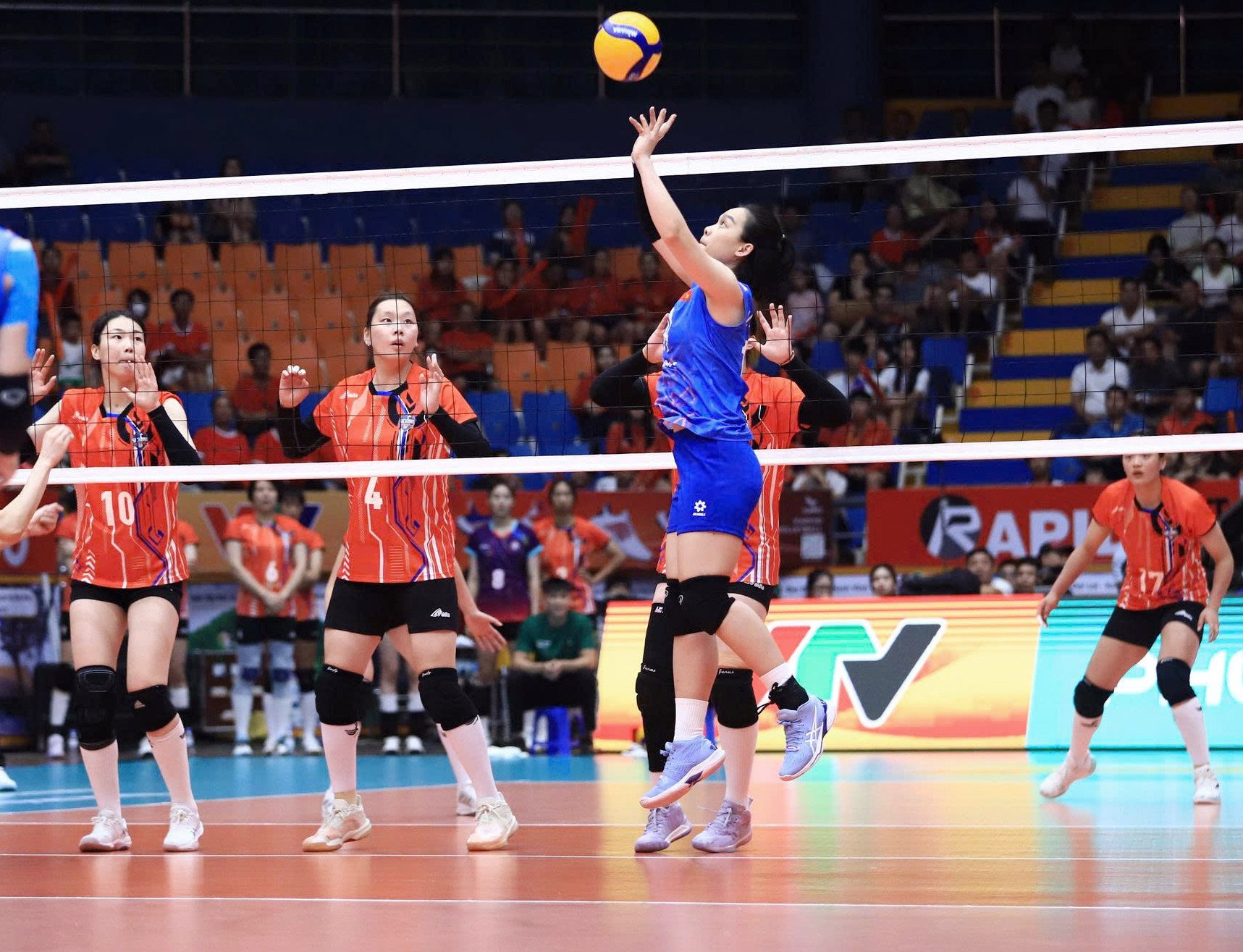 كأس vtv tu xuyen.jpg