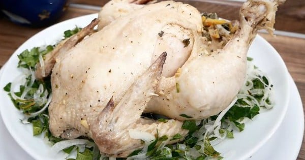 향긋하고 새로운 베트남 고수 찜닭 요리로 가족의 입맛을 바꿔보세요.