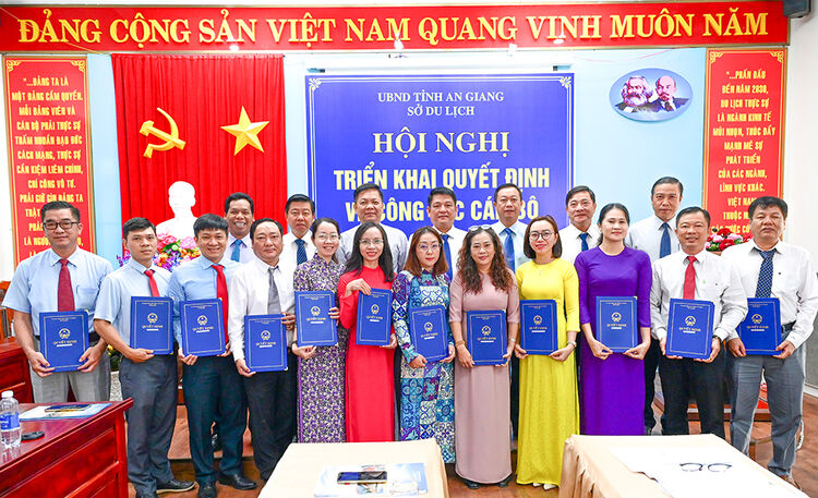 មន្ទីរទេសចរណ៍ខេត្ត An Giang មានមុខងារបន្ថែមលើការគ្រប់គ្រងព្រំដែន និងកិច្ចការបរទេស។