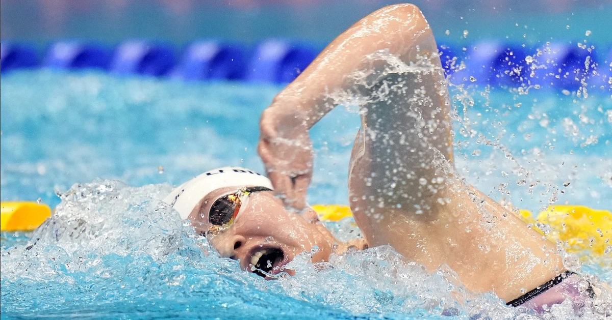 Who should swim breaststroke and who should swim crawl?