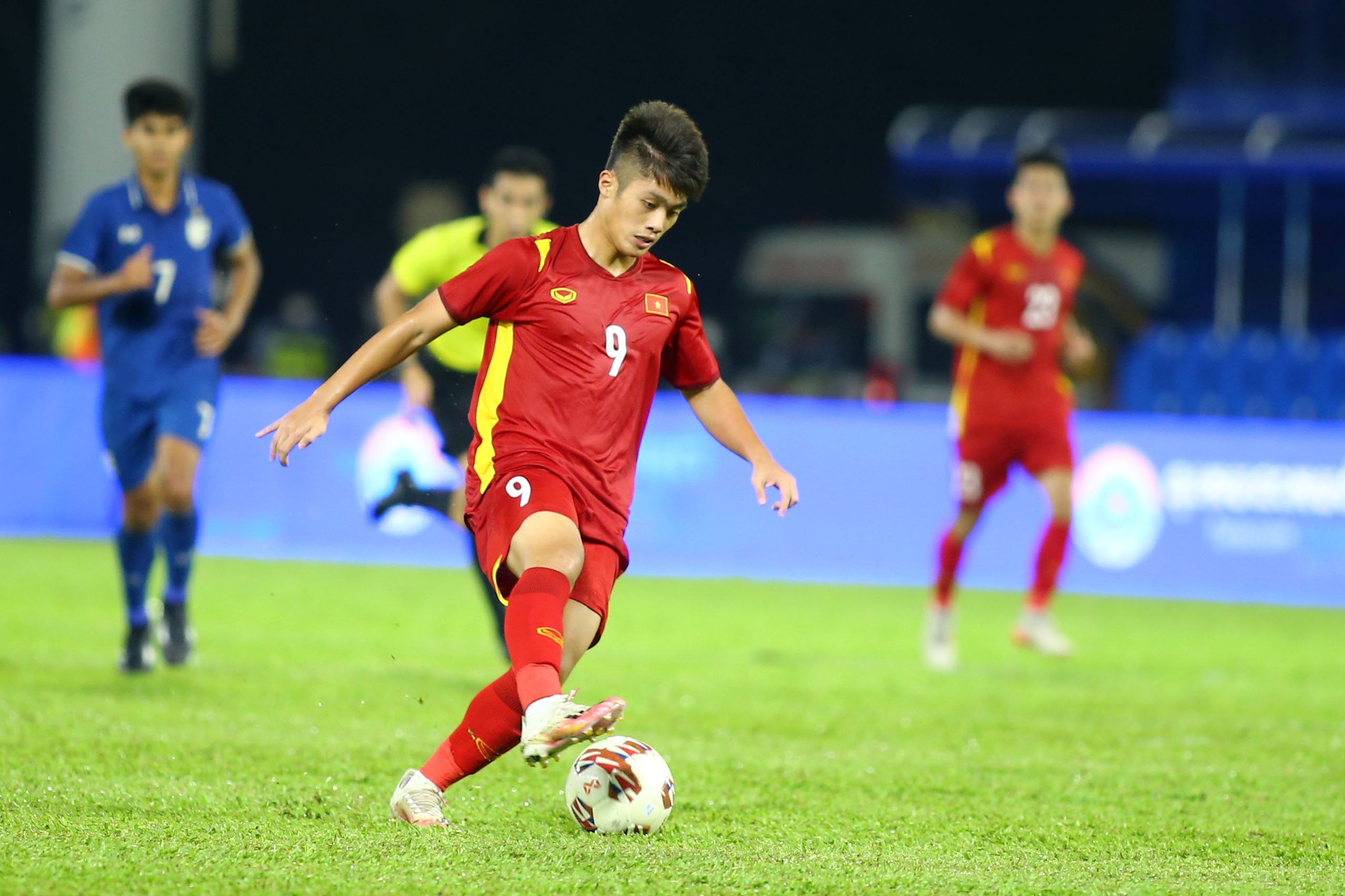 Quốc Việt: Màn chạy đà hoàn hảo, nhắm hat-trick vô địch lịch sử cùng U.23 Việt Nam- Ảnh 1.