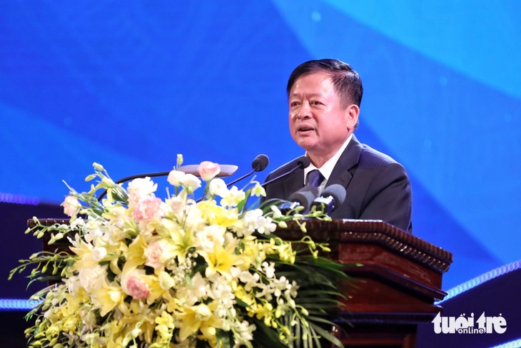 Văn nghệ sĩ phải ‘dắt tay người tốt trở lại văn học nghệ thuật’ - Ảnh 2.