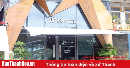 Biển hiệu quảng cáo bằng tiếng nước ngoài: Giám sát để thực hiện đúng luật