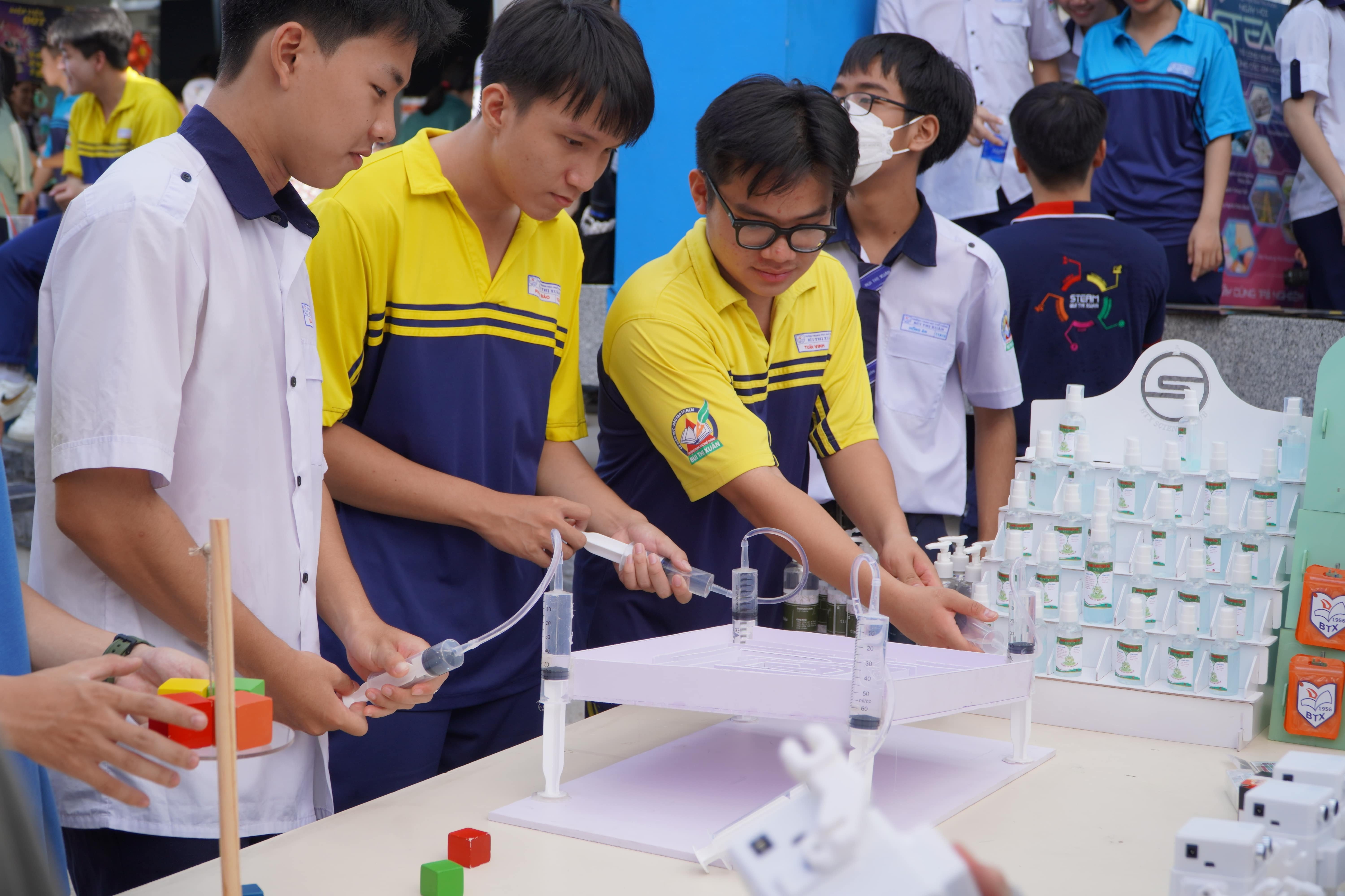 Từ đề thi tốt nghiệp THPT 2025: Soi chiếu cách dạy, học, quản lý nhà trường - 3