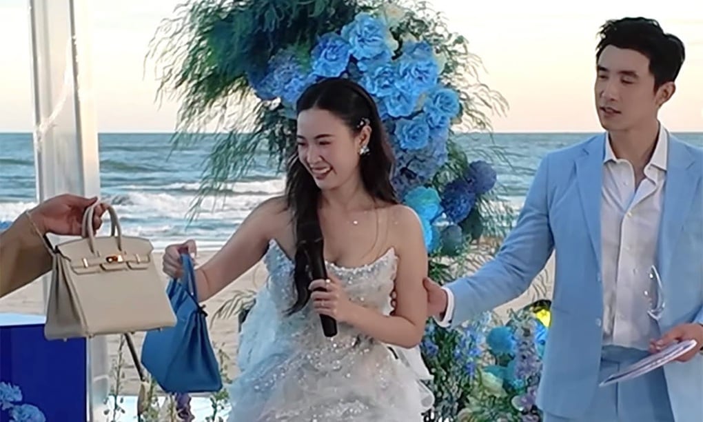 Kỷ niệm ngày cưới, Midu được chồng tặng 2 túi Hermès đắt giá cỡ nào? - 1