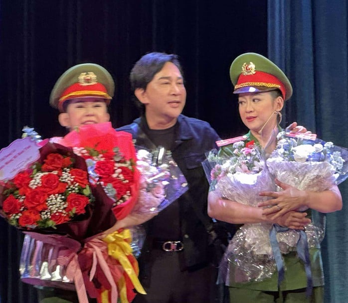 NSƯT Kim Tử Long hỗ trợ hết mình cho Bình Tinh, Mai Ka tại Hà Nội- Ảnh 1.