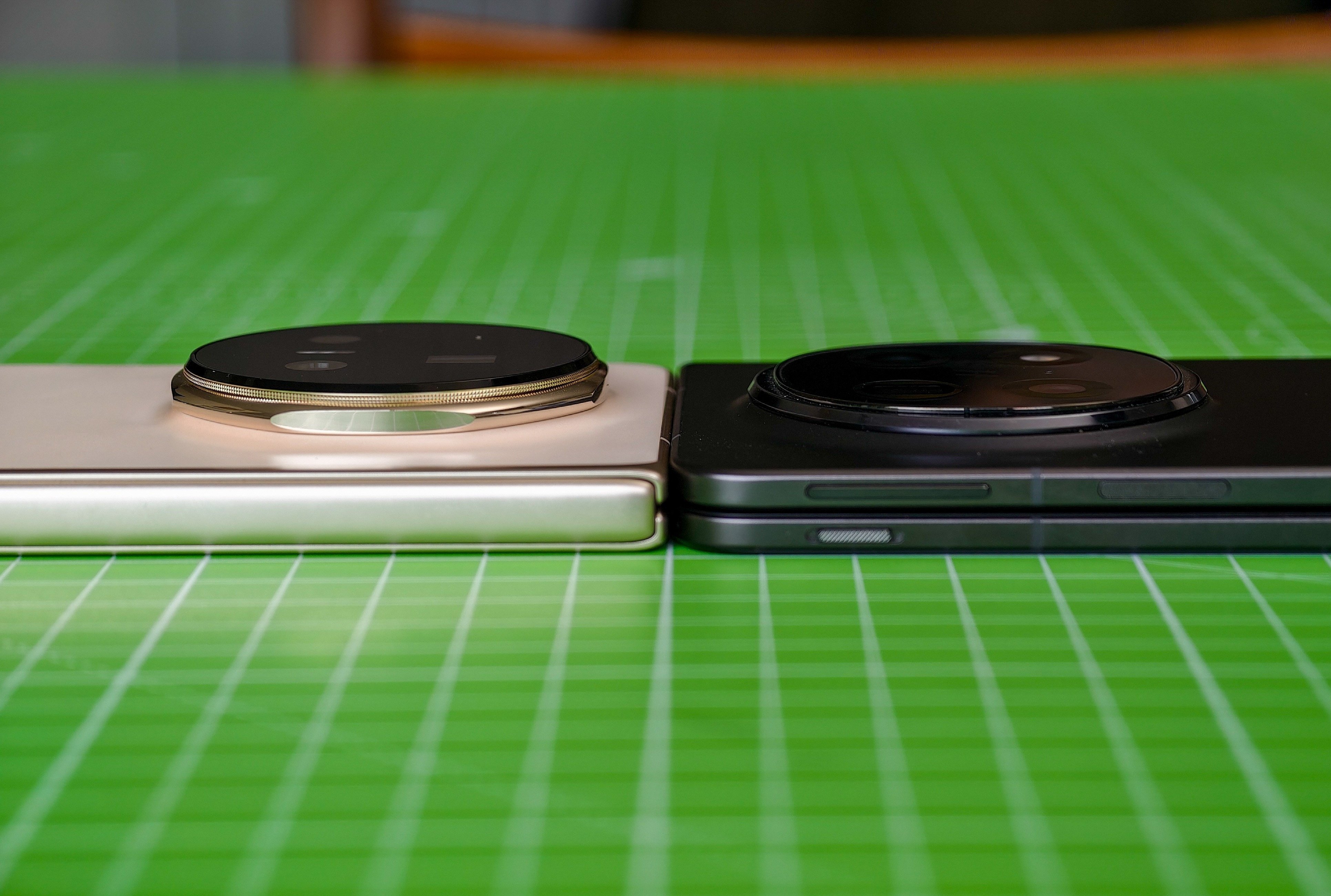 smartphone man hinh gap,  smartphone gap Samsung,  Honor Magic V5,  smartphone sieu mong anh 5