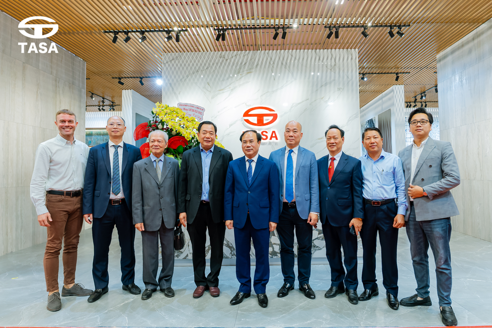 Không gian trưng bày ấn tượng của TASA Group tại Vietbuild 2025 - 2
