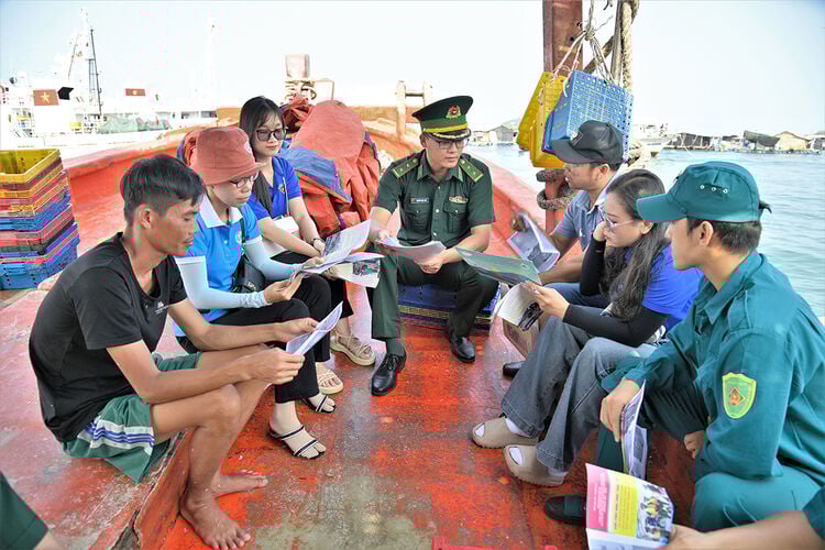 Phát huy vai trò của ngư dân trong phòng, chống khai thác IUU