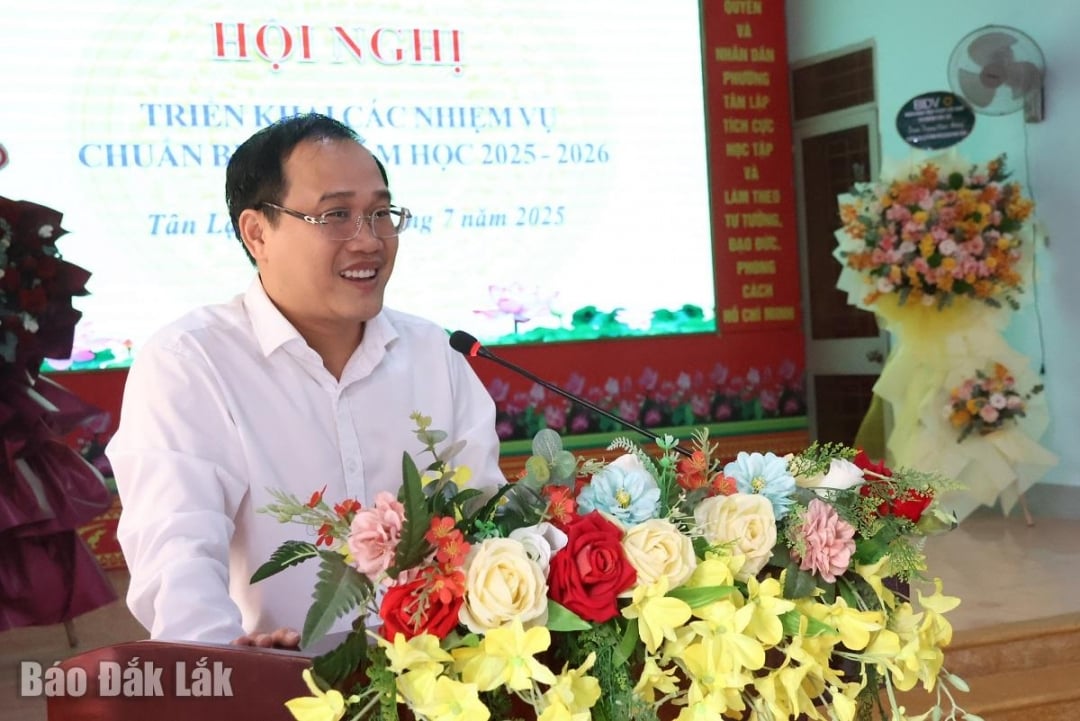 ប្រធានគណៈកម្មាធិការប្រជាជនសង្កាត់ Tan Lap លោក Tran Duc Nhat