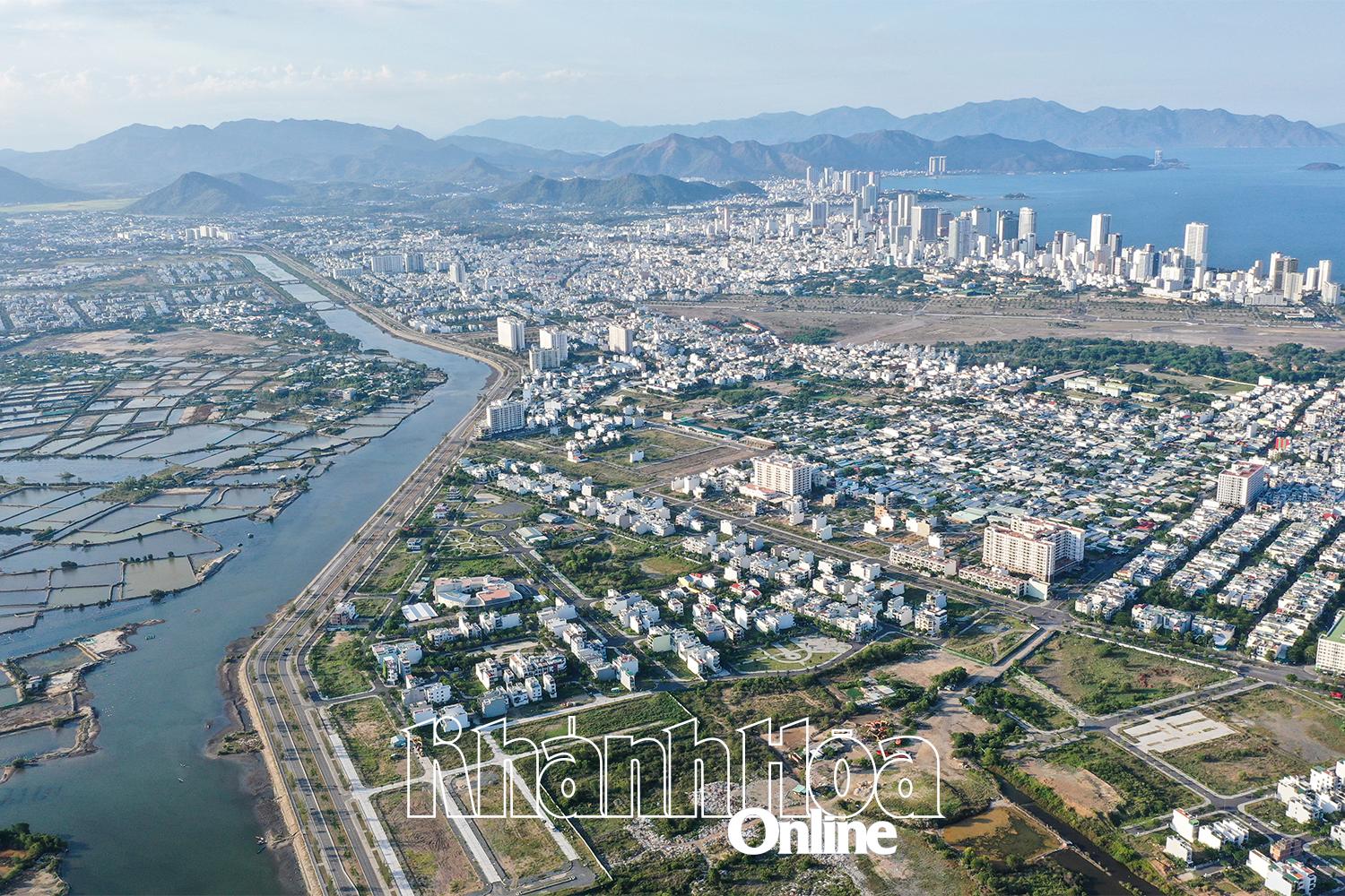 Phường Nam Nha Trang nhìn từ trên cao.
