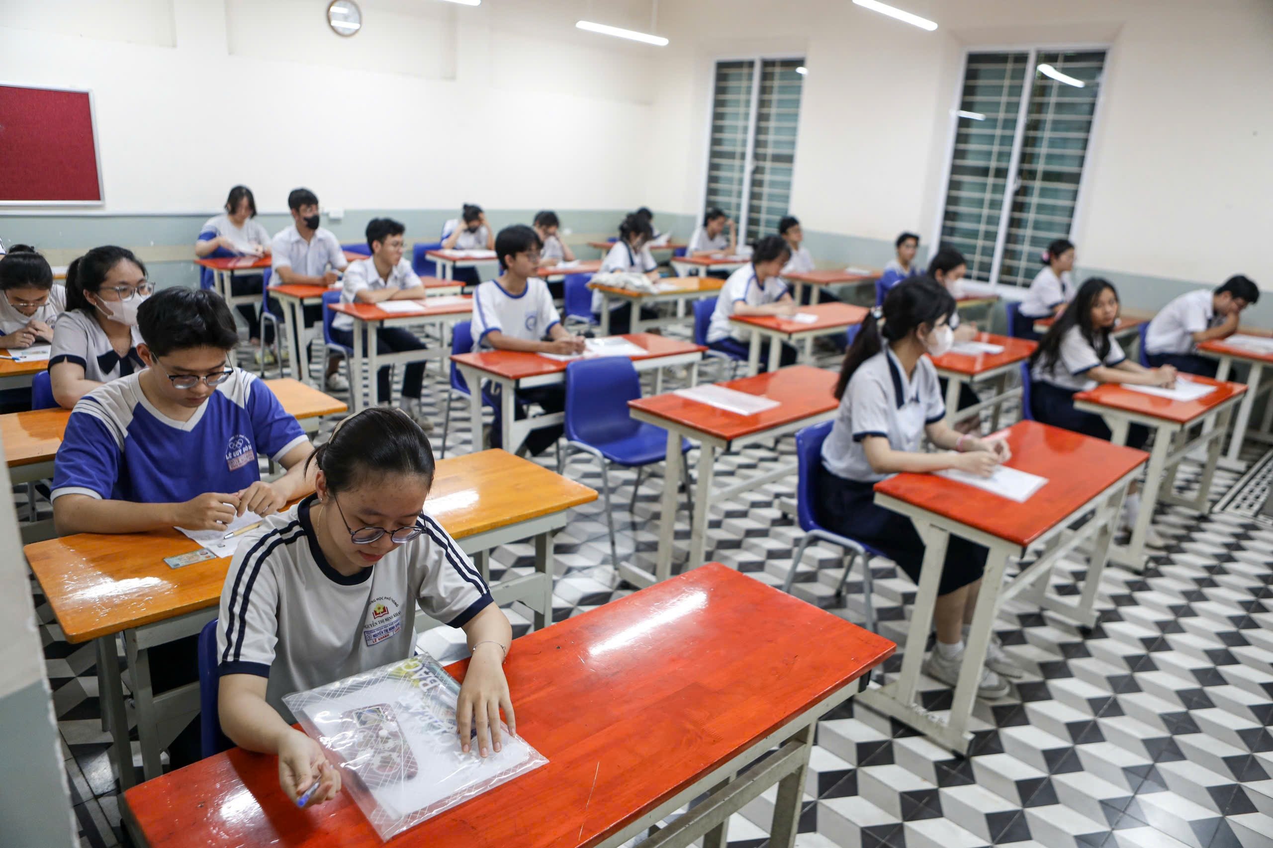 Từ đề thi tốt nghiệp THPT 2025: Soi chiếu cách dạy, học, quản lý nhà trường - 4