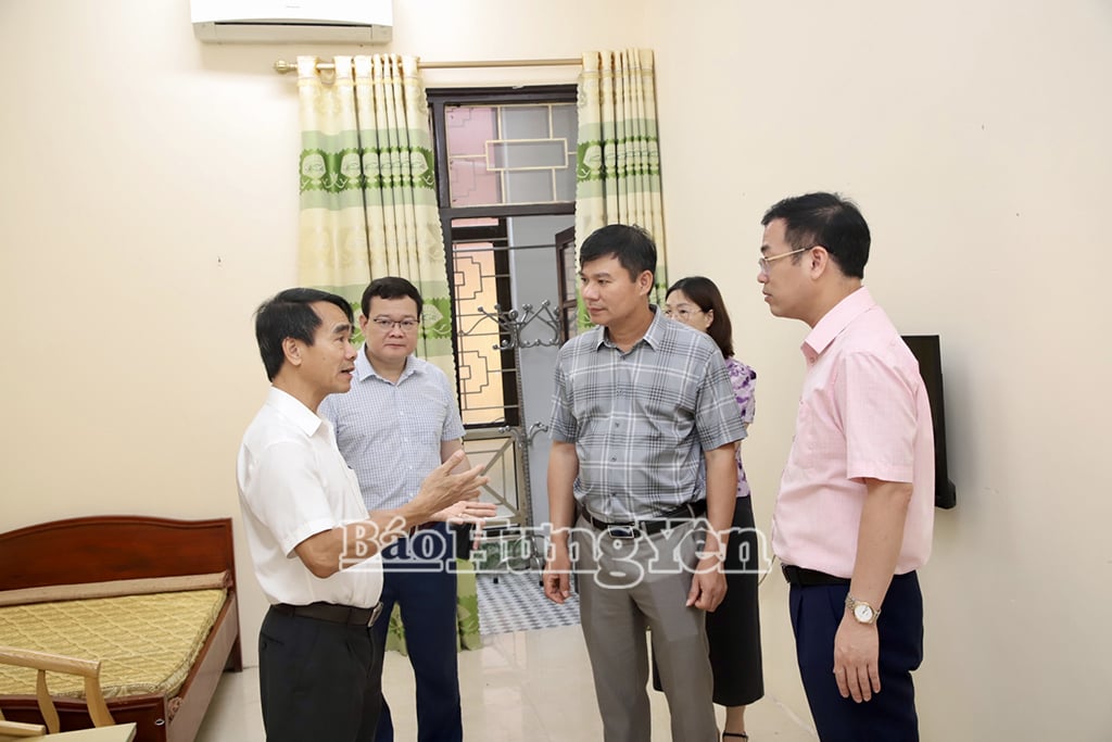 Phó Chủ tịch UBND tỉnh Nguyễn Lê Huy kiểm tra thực tế tại khu ký túc xá Trường Chính trị Nguyễn Văn Linh