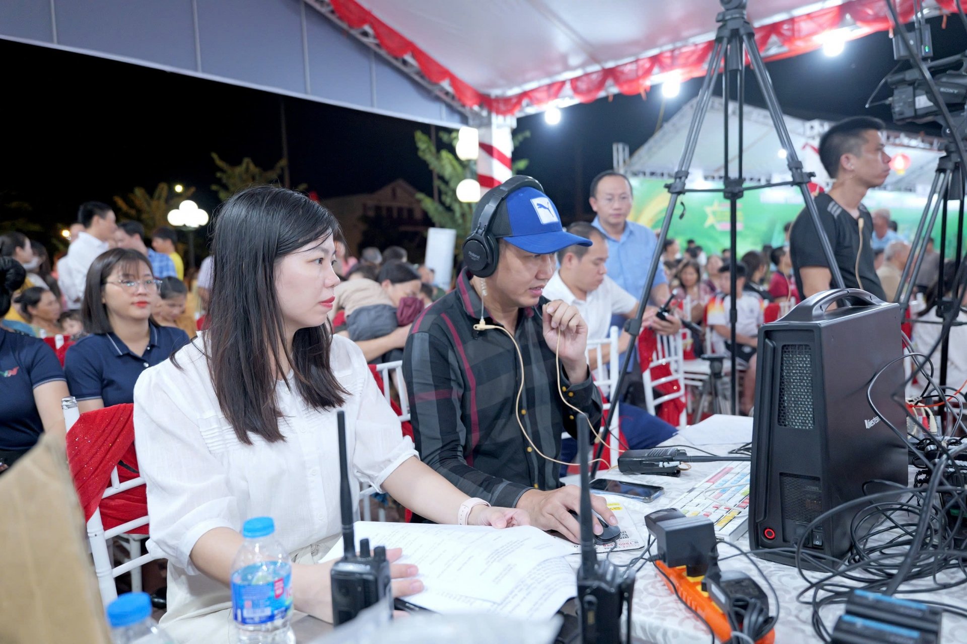 Báo và Phát thanh, Truyền hình Thái Nguyên thực hiện một chương trình livestream trực tuyến (ảnh TL).
