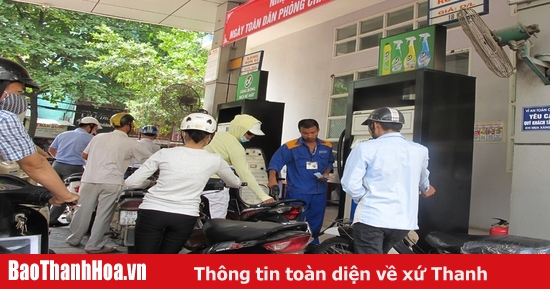 Giá xăng dầu giảm mạnh, mặt hàng RON95-III về dưới ngưỡng 20.000 đồng/lít