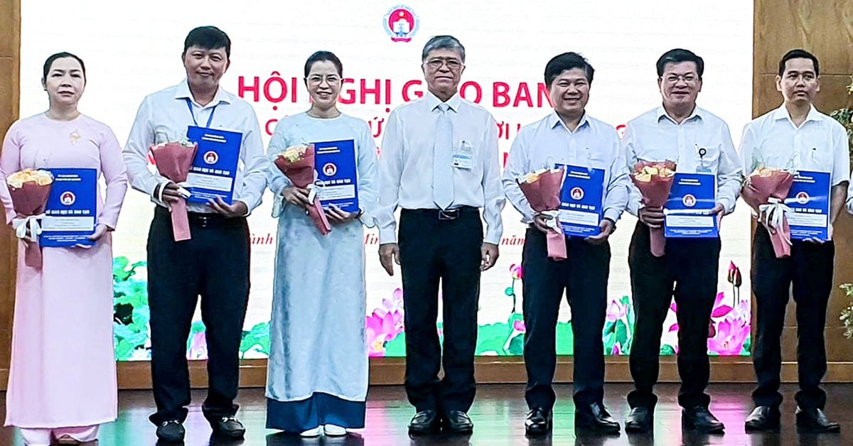 TP.HCM bổ nhiệm hàng loạt cán bộ ngành giáo dục