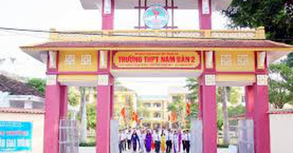 โรงเรียนมัธยมจะมีการลงทะเบียนรอบที่สองโดยมีคะแนนมาตรฐาน 2.5 คะแนน