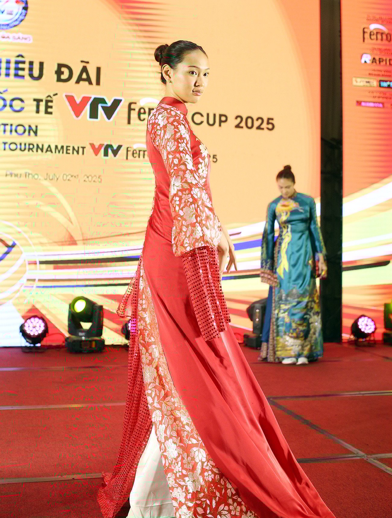 hoa khoi vtv cup 6.JPG