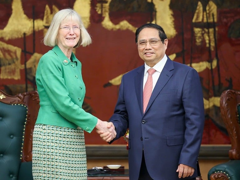 Thủ tướng Phạm Minh Chính tiếp bà Gillian Bird, Đại sứ Australia tại Việt Nam. (Ảnh: TTXVN)