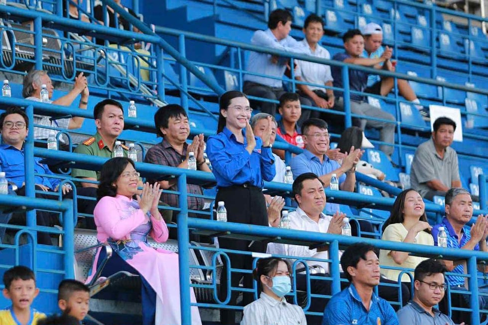 Sôi nổi khai mạc giải bóng đá thiếu niên U.13 toàn quốc Yamaha Cup 2025- Ảnh 2.