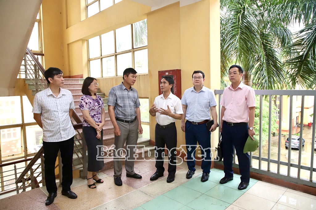 Phó Chủ tịch UBND tỉnh Nguyễn Lê Huy kiểm tra thực tế tại khu nhà ở sinh viên