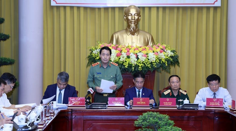 先ほど可決された15の法律と1つの条例に関する大統領命令を発表 - 写真2。
