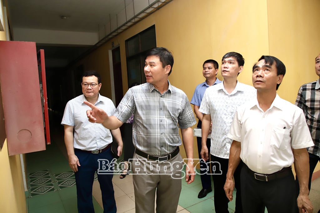 Phó Chủ tịch UBND tỉnh Nguyễn Lê Huy kiểm tra thực tế tại khu nhà ở sinh viên