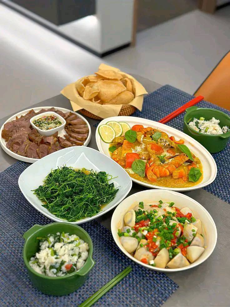 Không phải cứ ra ăn hàng là xịn, mâm cơm nhà thời 4.0 mới là lựa chọn được săn đón nhất hè này- Ảnh 40.
