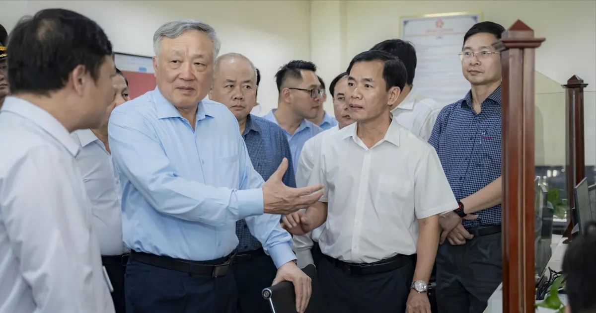 Phó Thủ tướng Thường trực: Huế cần chủ động tìm các động lực tăng trưởng mới