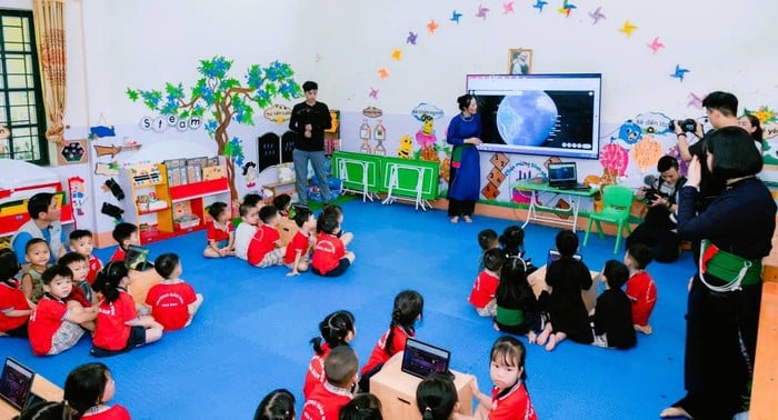 Lào Cai: Xây dựng nền giáo dục thông minh, hiện đại nhờ ứng dụng chuyển đổi số- Ảnh 1.
