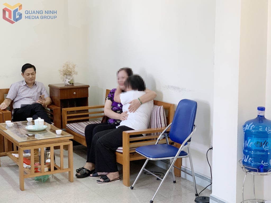 Niềm vui của nạn nhân khi được gặp lại được người thân sau nhiều năm. Ảnh: Trung tâm CTXH tỉnh