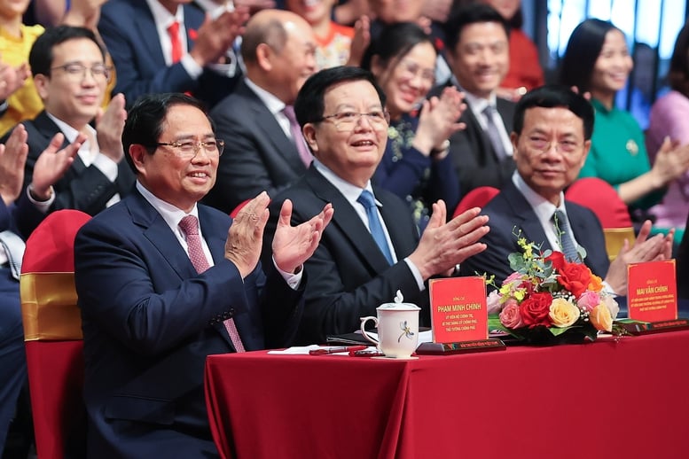 Thủ tướng: Báo chí phải kiến tạo được các dòng thông tin tích cực, chủ lưu- Ảnh 3.