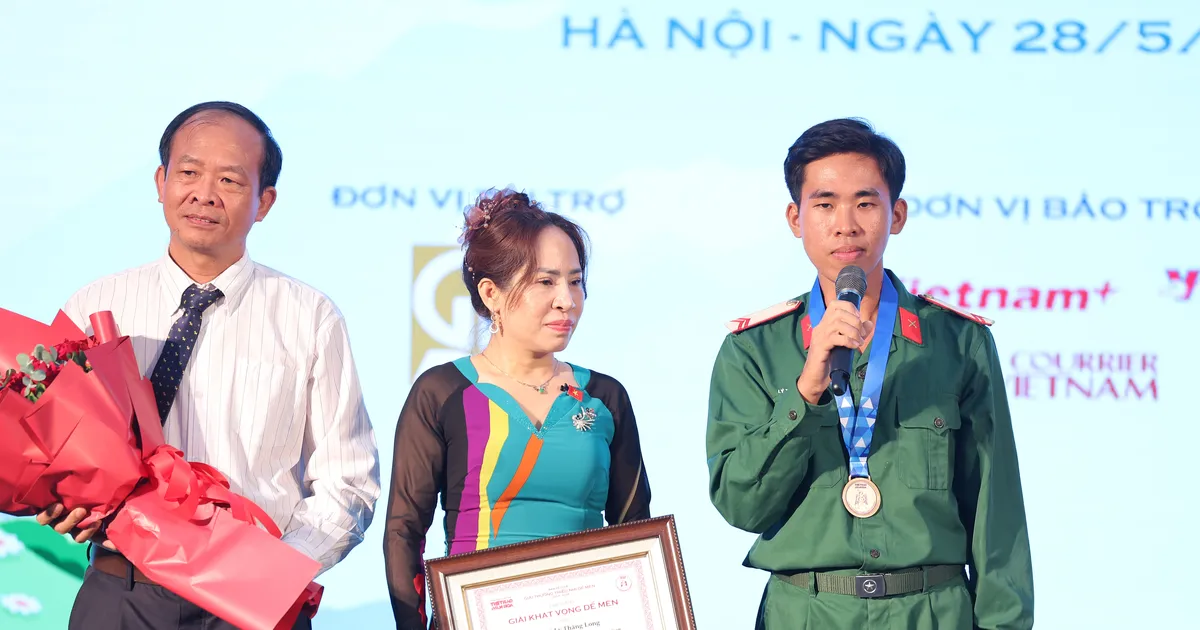 Lý Thăng Long - Chàng quân nhân trẻ mê văn chương