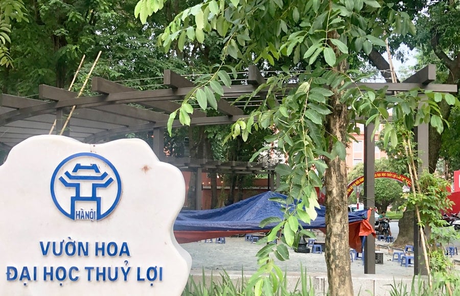 lang-phi.jpg
