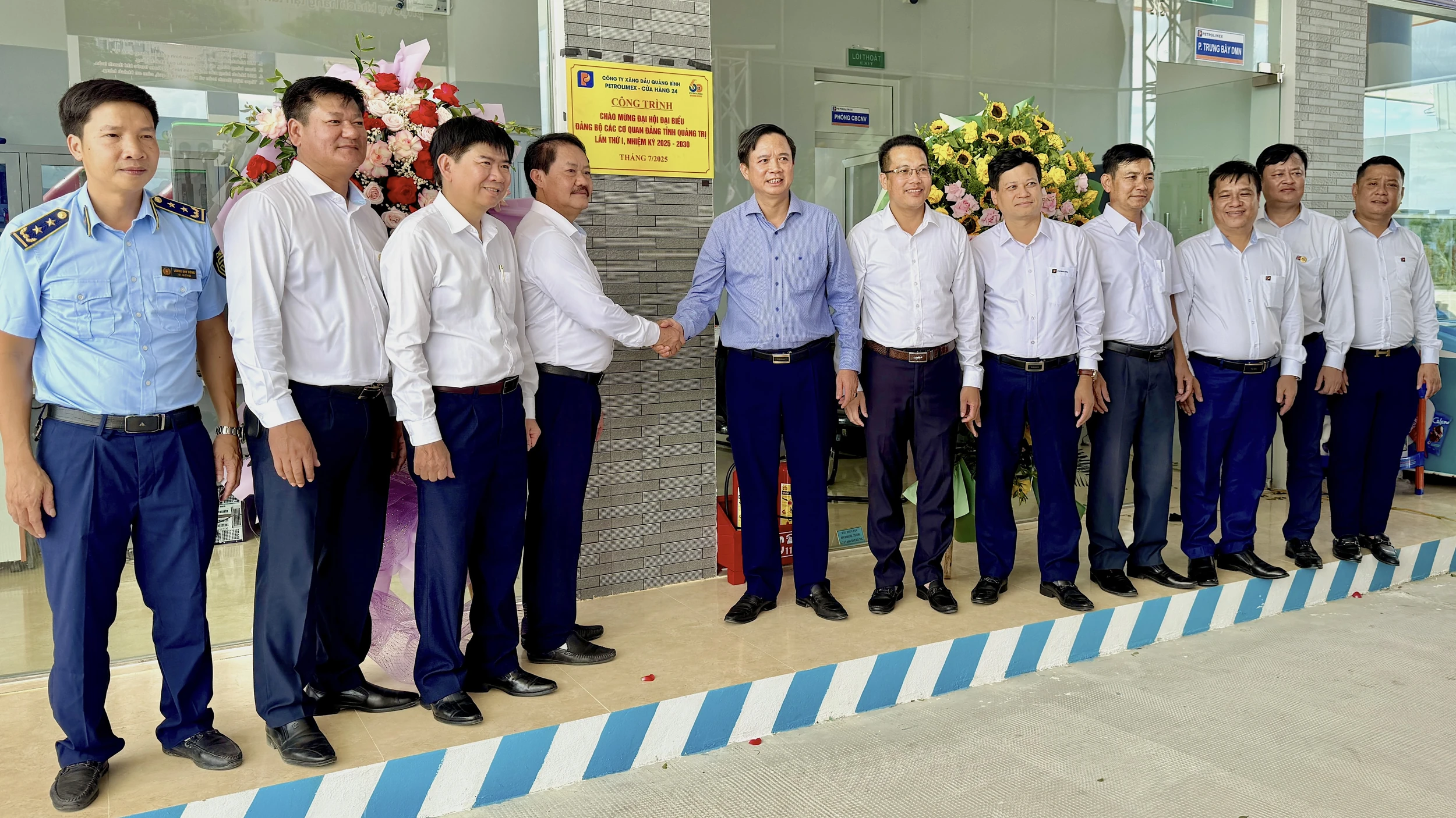 Khánh thành Petrolimex - Cửa hàng 24 kết hợp Trạm dịch vụ xe tải trên tuyến đường tránh Quốc lộ 1