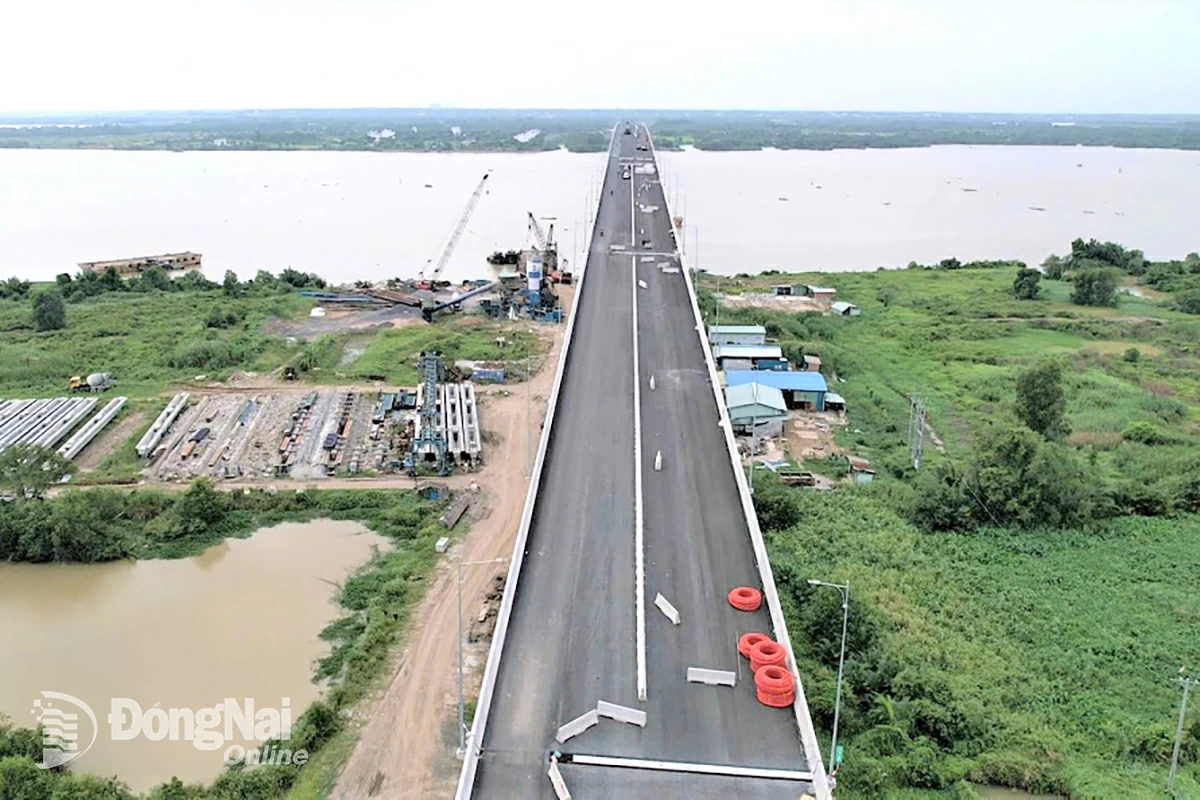 Cầu Nhơn Trạch vượt sông Đồng Nai sẽ đóng vai trò quan trọng trong kết nối giao thông giữa Đồng Nai với Thành phố Hồ Chí Minh. Ảnh: Phạm Tùng