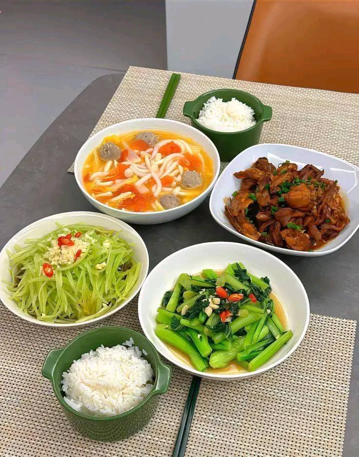 Không phải cứ ra ăn hàng là xịn, mâm cơm nhà thời 4.0 mới là lựa chọn được săn đón nhất hè này- Ảnh 46.