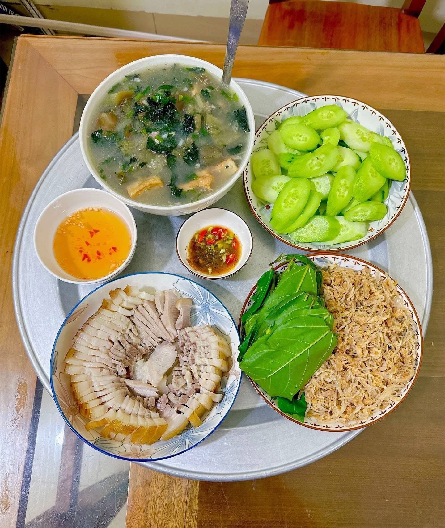 Không phải cứ ra ăn hàng là xịn, mâm cơm nhà thời 4.0 mới là lựa chọn được săn đón nhất hè này- Ảnh 36.