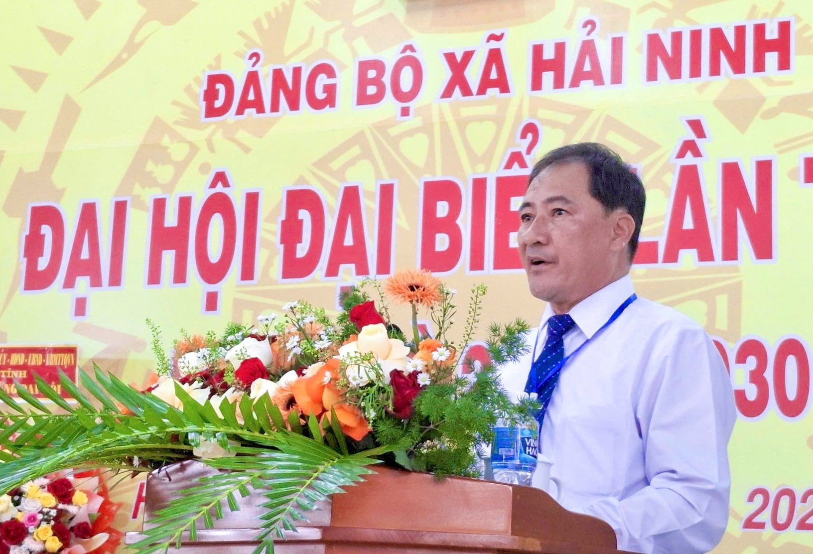 dong-chi-phan-thanh-duong-bi-thu-dang-uy-xa-hai-ninh-phat-bieu-khai-mac-dai-hoi(1).jpg