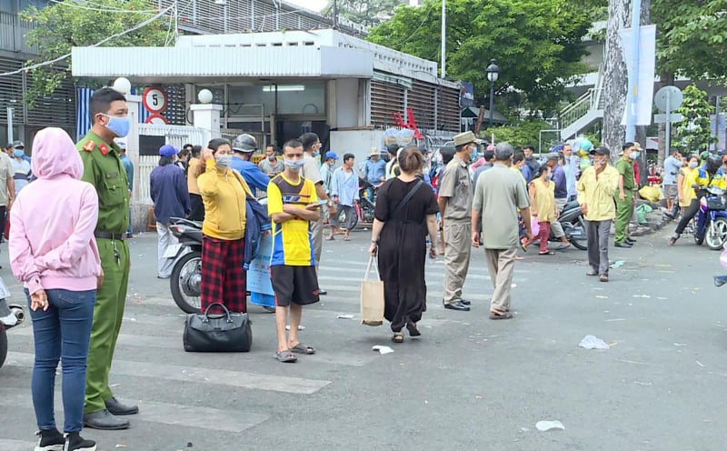TP Hồ Chí Minh: Vẫn còn tình trạng “cò” tiếp cận, lôi kéo người bệnh tại một số bệnh viện  -0