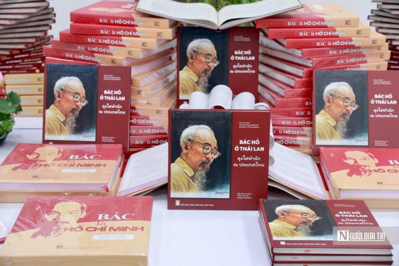 Ra mắt hai cuốn sách đặc biệt về Chủ tịch Hồ Chí Minh -0