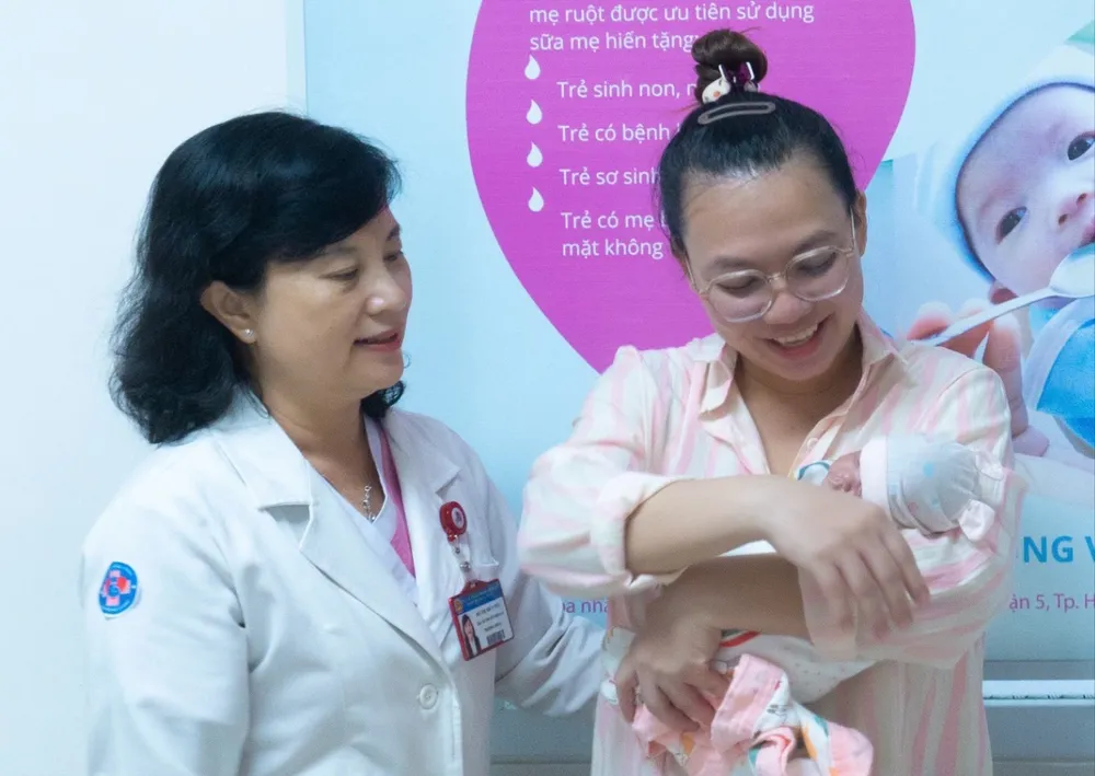 El viaje de regreso a los brazos de la madre de dos bebés extremadamente prematuros