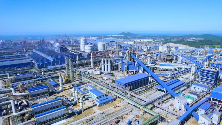 Along with the Hoa Phat Dung Quat Iron and Steel Complex in Dung Quat Economic Zone, the Hoa Phat Dung Quat railway and special steel production project is the driving force for socio-economic development of Quang Ngai province.