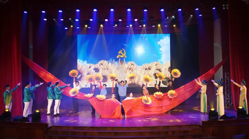 ទីក្រុង Can Tho ចូលរួម​ការ​ប្រកួត​ឃោសនា​តាម​ទូរស័ព្ទ​ថ្នាក់​ជាតិ ដើម្បី​អបអរ​ទិវា​ជាតិ​ថ្ងៃ​ទី ២ ខែ​កញ្ញា