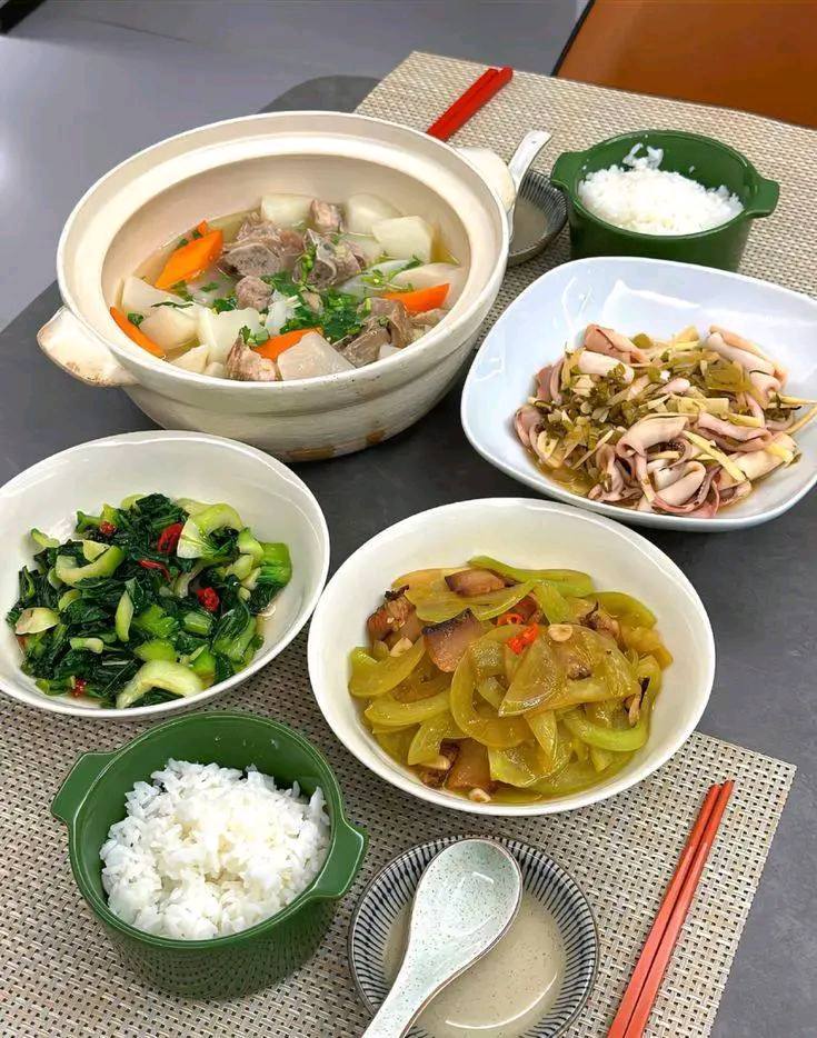 Không phải cứ ra ăn hàng là xịn, mâm cơm nhà thời 4.0 mới là lựa chọn được săn đón nhất hè này- Ảnh 43.