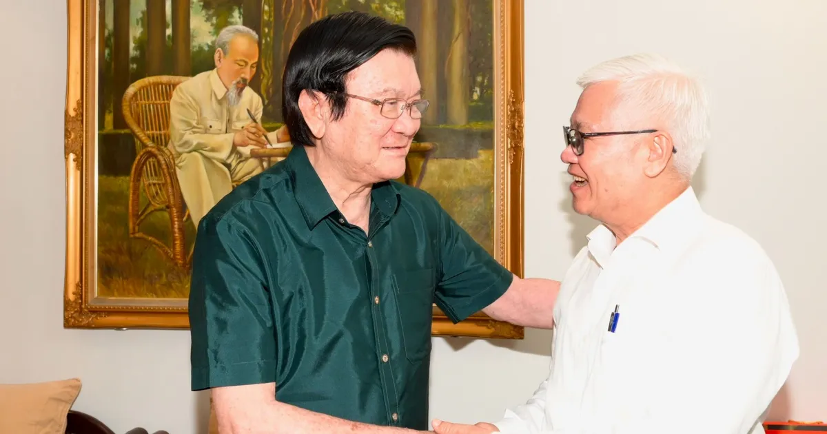 Trưởng Đoàn ĐBQH TPHCM thăm hỏi, tri ân nguyên lãnh đạo Đảng, Nhà nước