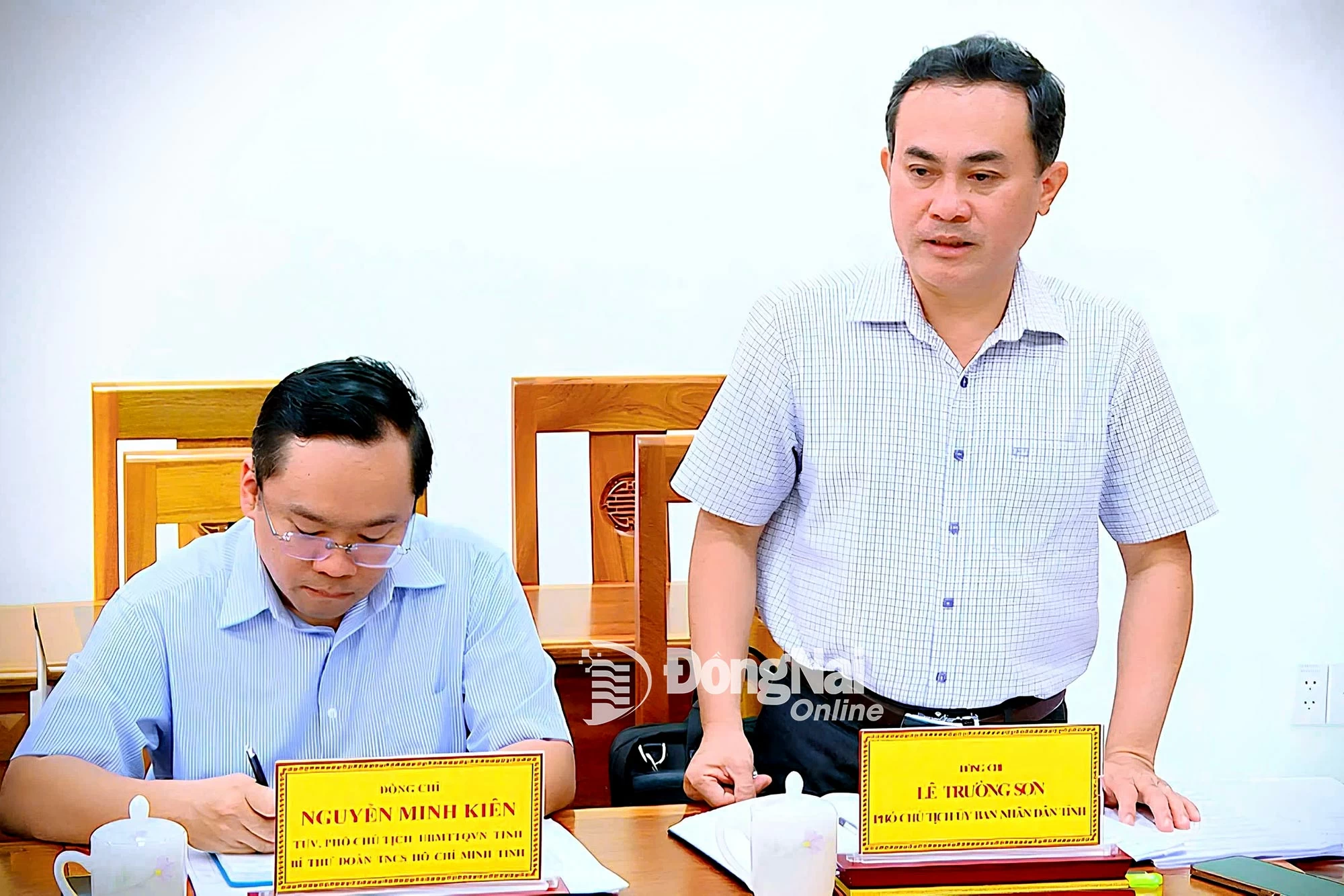 Ủy viên Ban Thường vụ Tỉnh ủy, Phó Chủ tịch UBND tỉnh Đồng Nai Lê Trường Sơn phát biểu tại buổi làm việc. Ảnh: Nhất Phương